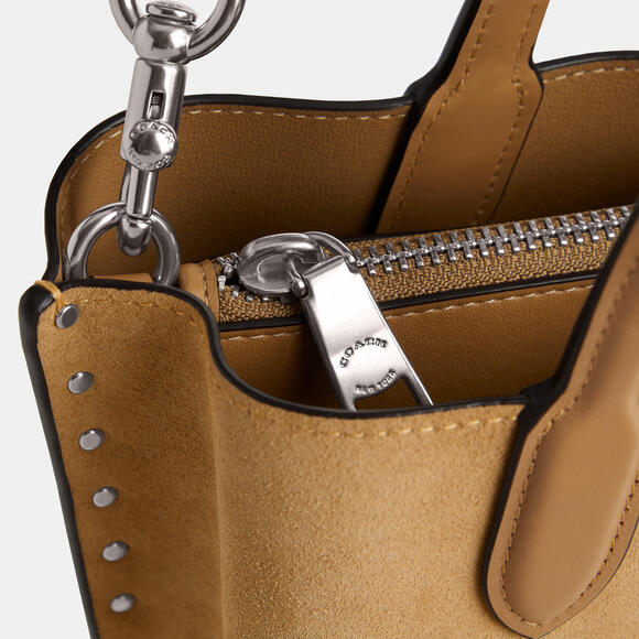 Coach Suede Willow Tote Bag 24 With Rivets - Picture 10 of 13